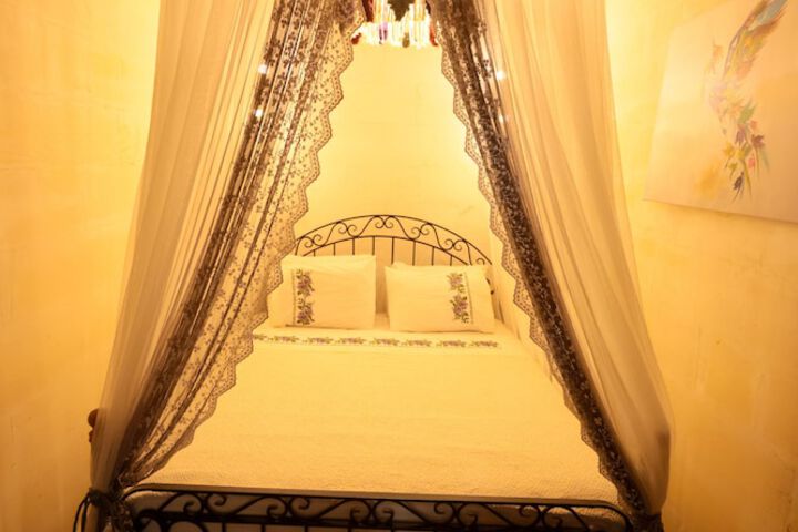 Room 26 of 121