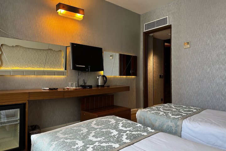 Room 18 of 46