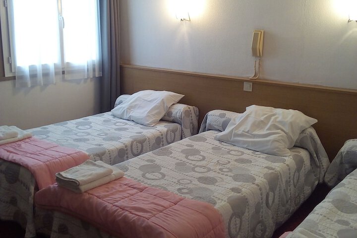 Room 5 of 48