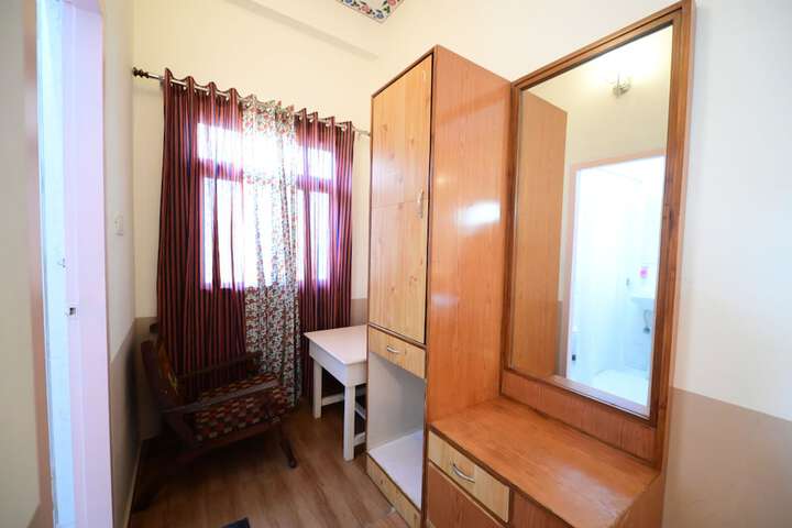 Room 68 of 189
