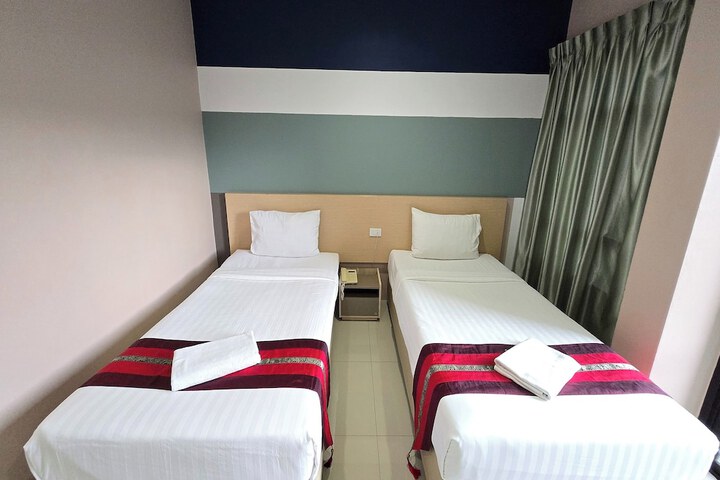 Room 18 of 40