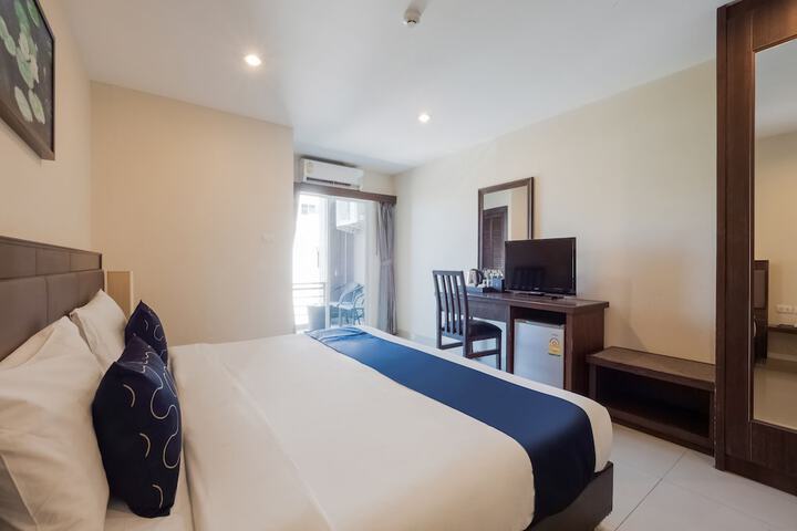 Room 7 of 25