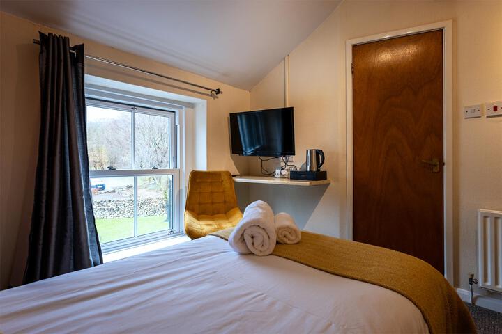 Room 9 of 40