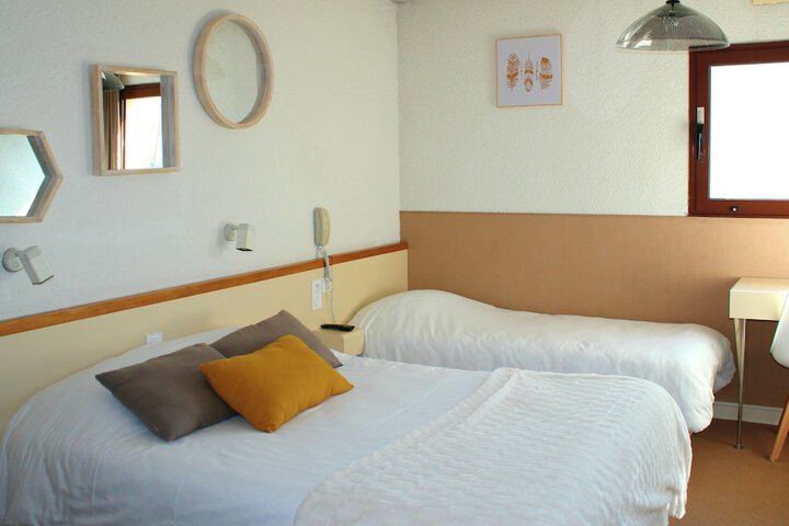 Room 15 of 41