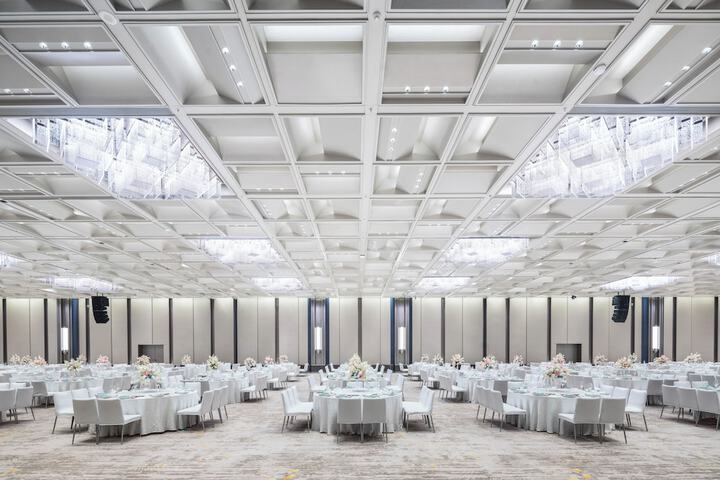 Ballroom/Hall 119 of 251