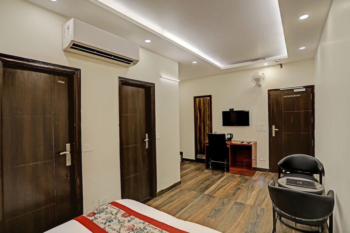 Room 36 of 65