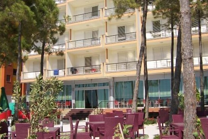 Hotel 32 of 35
