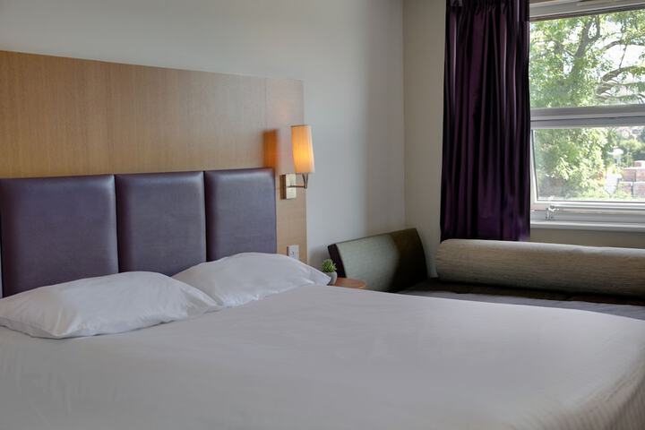 Room 5 of 36