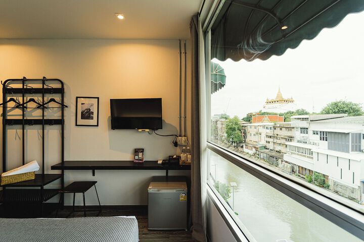 Room 72 of 142