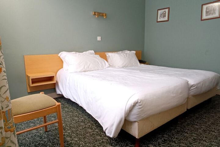 Room 60 of 86