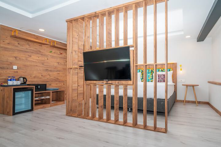 Room 12 of 67