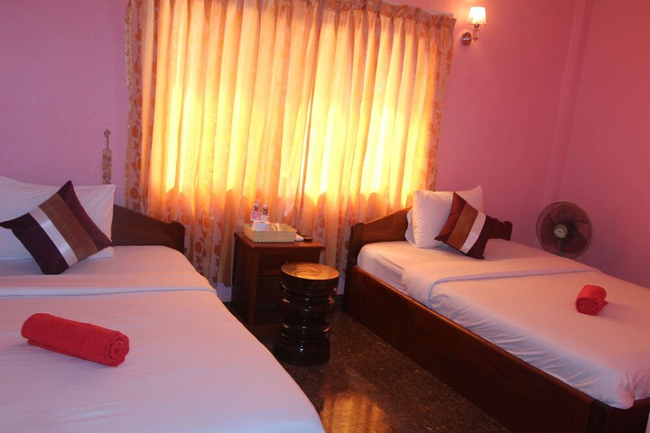 Room 6 of 38