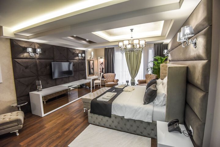 Room 4 of 58