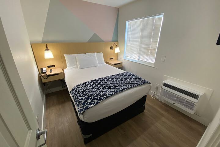 Room 15 of 36