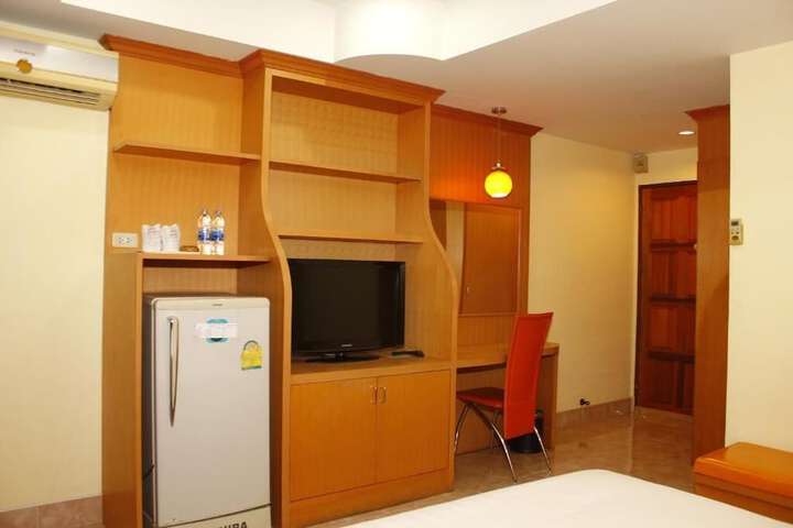 Room 15 of 80