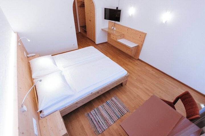 Room 25 of 73