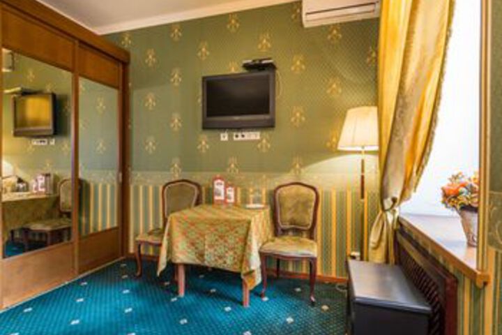Room 14 of 50