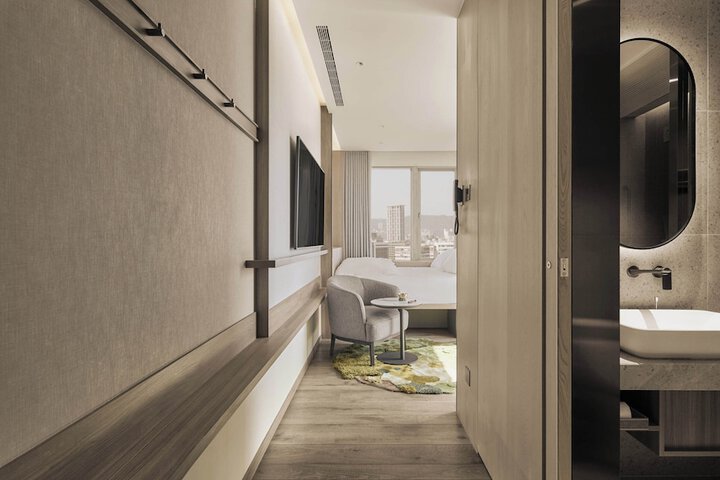 Room 10 of 62
