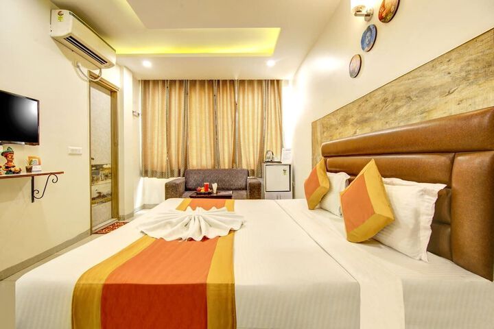 Room 30 of 46