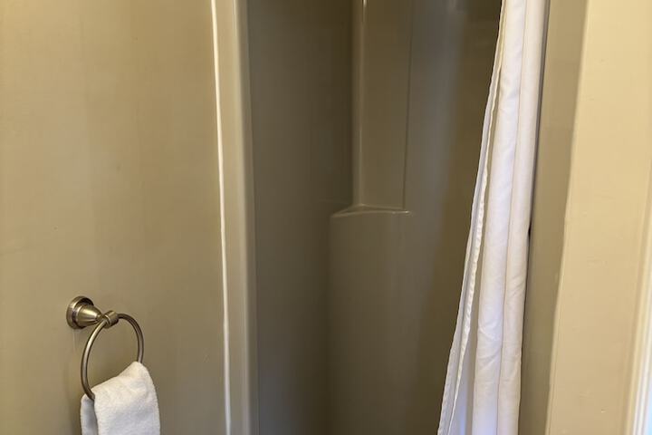 Room 37 of 59