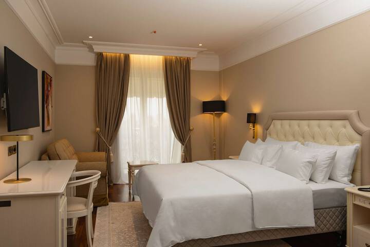 Room 16 of 85