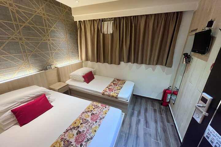 Room 28 of 50