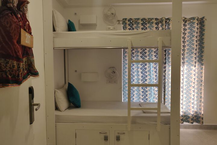 Room 11 of 75