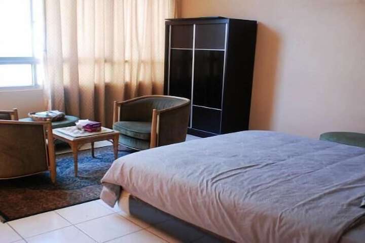 Room 5 of 20