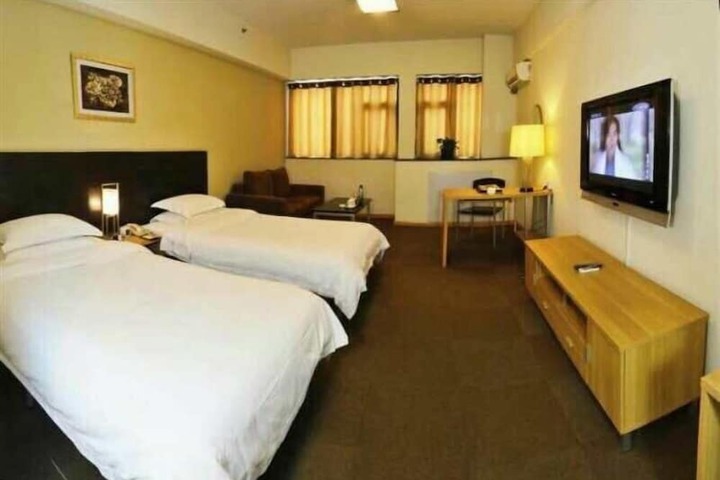 Room 17 of 25