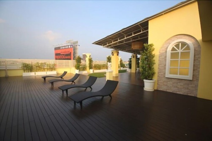 Sundeck 61 of 62