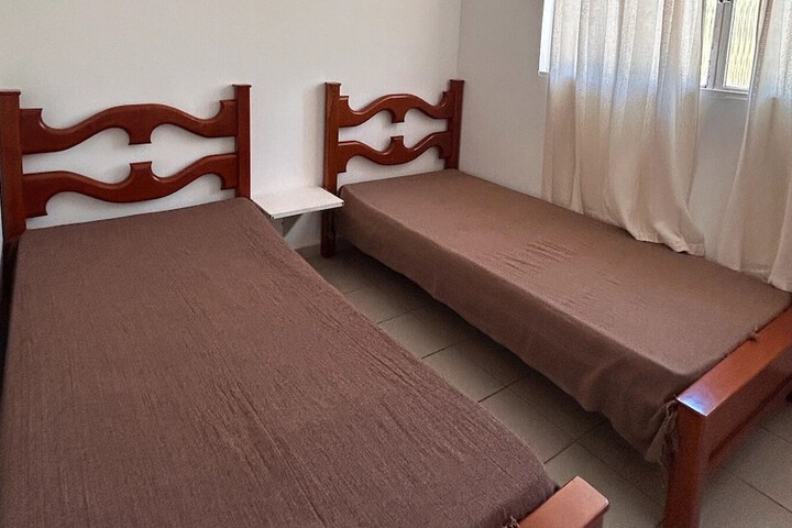 Room 8 of 40