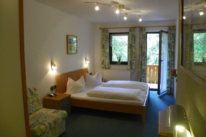 Room 2 of 71