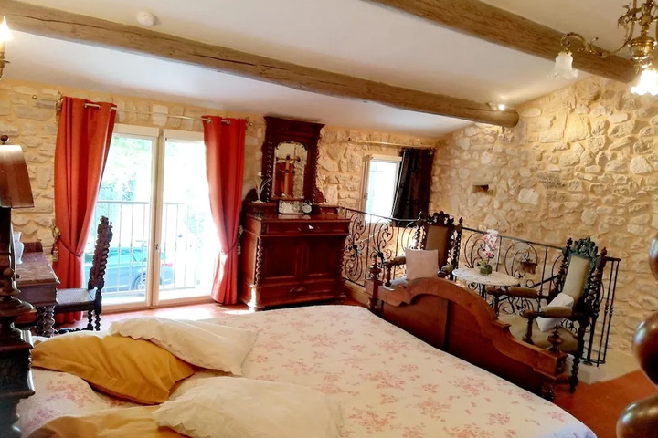 House With one Bedroom in Le Thor With Furnished Garden and Wifi