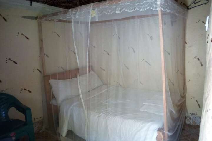 Room 2 of 17