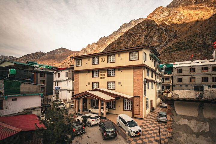 New Hotel Snow Crest