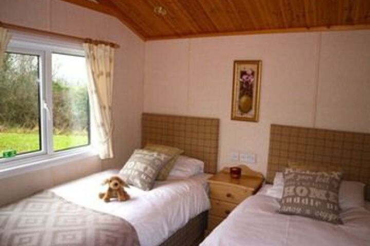 Room 9 of 35