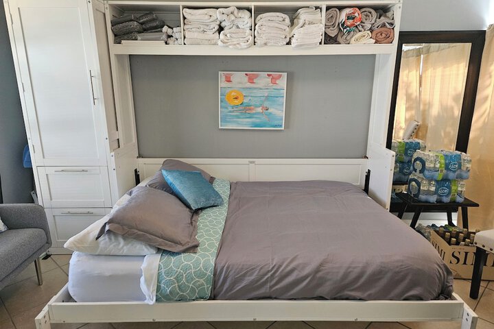 Room 7 of 80