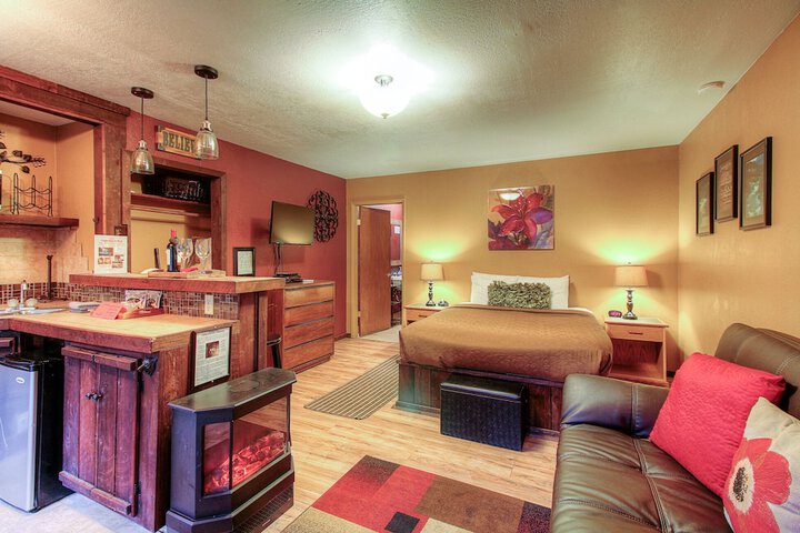 Room 10 of 90