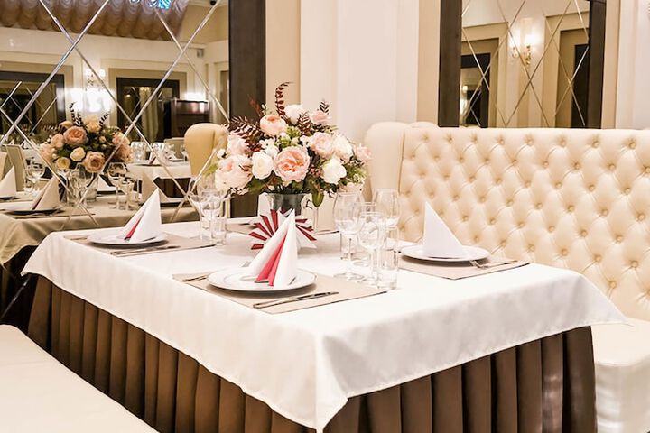 Dining 77 of 102