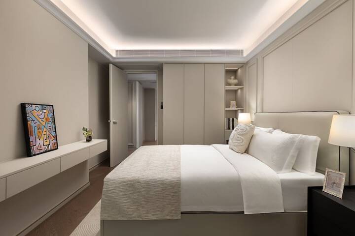 Room 28 of 110