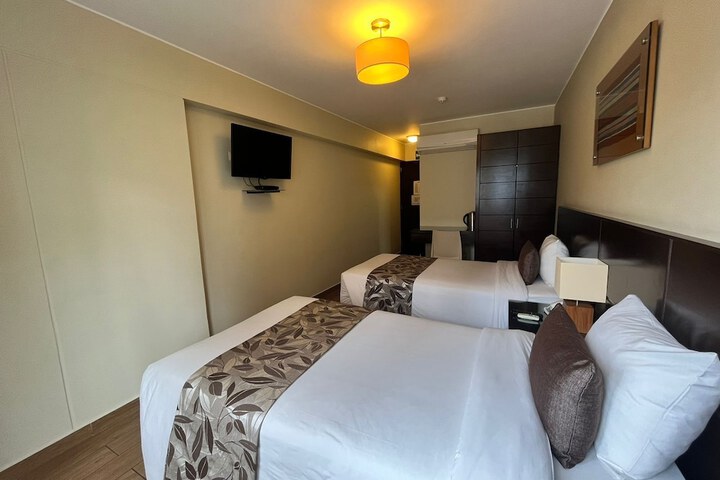 Room 37 of 87