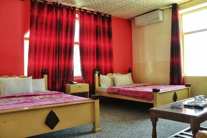 Room 6 of 45
