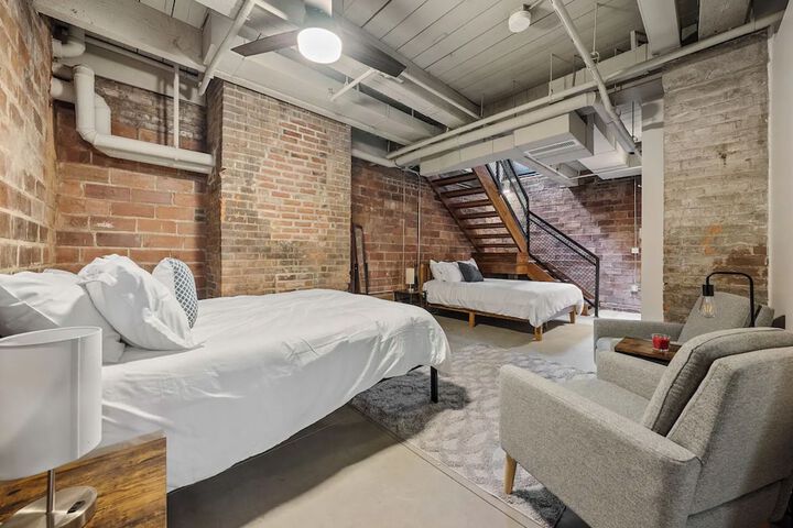 Room 5 of 237