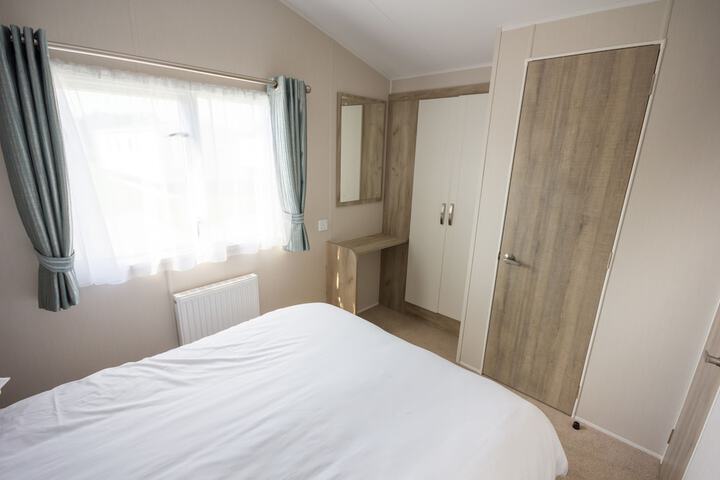 Room 8 of 139
