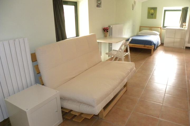 Room 13 of 40