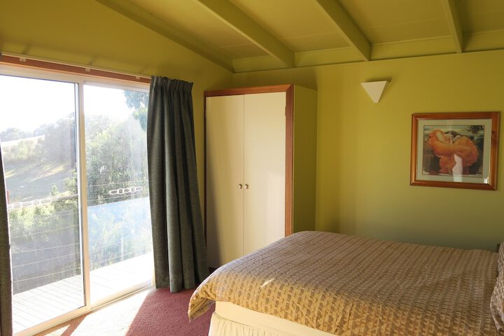 Room 10 of 74