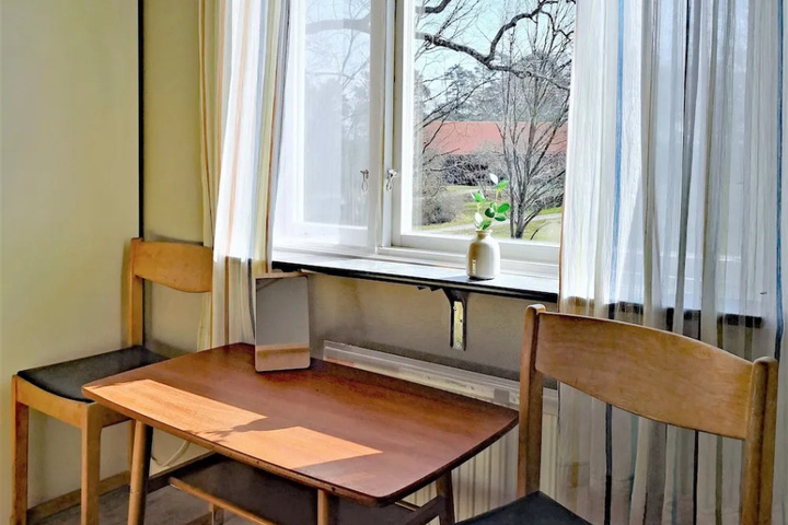 Room 5 of 17