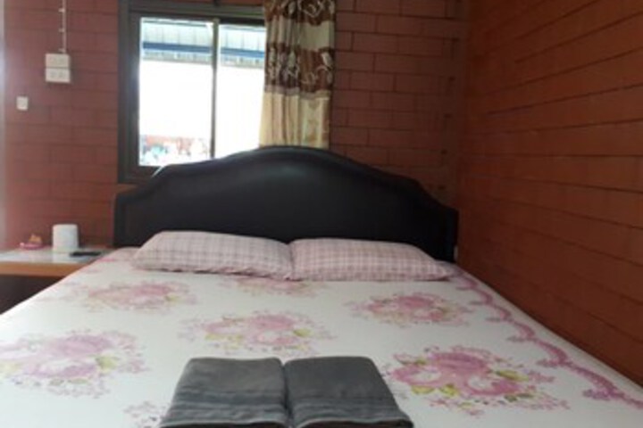 Room 3 of 16