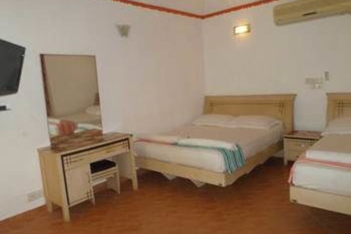 Room 8 of 29