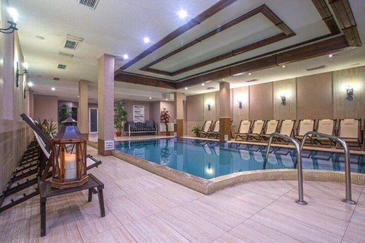Pools & Facilities
